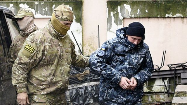 Международный трибунал обязал Россию освободить задержанных в Керченском проливе украинских моряков