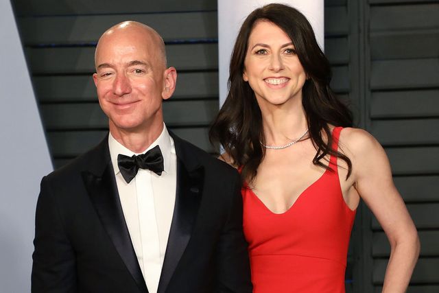 MacKenzie Scott, fosta soție a lui Jeff Bezos, a devenit cea mai bogată femeie din lume