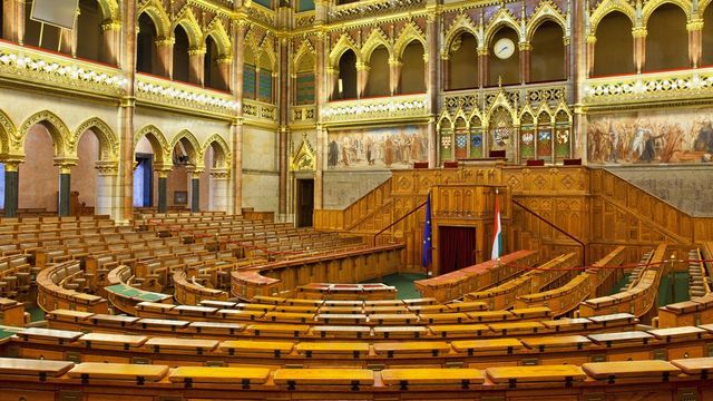 Bevezetik Magyarországon az Európai Parlament vagyonnyilatkozati rendszerét