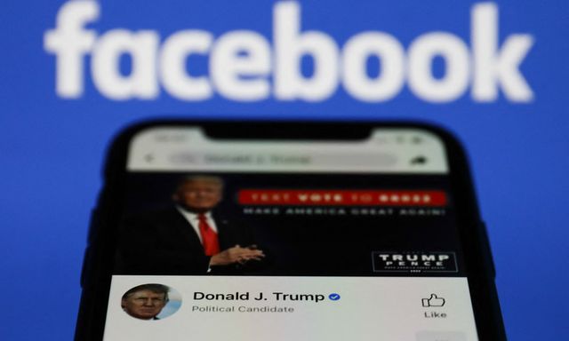 Meta annuncia la riammissione di Trump su Facebook e Instagram