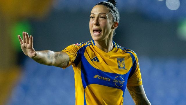 Jenni Hermoso eleva el tono contra Montse Tomé