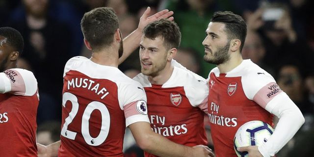 Arsenal up to third as Ramsey, Lacazette sink Newcastle