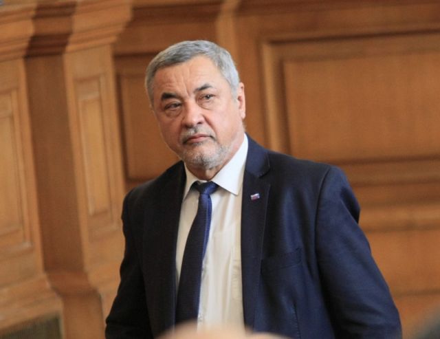 БСП обяви Валери Симеонов за един от най-сериозните проблеми на демокрацията