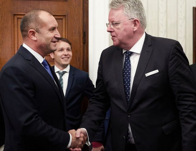 Радев: Само свободни медии могат да противостоят на опасностите пред демокрацията