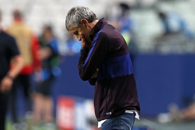 Now not time to focus on own future, says Setien after painful Barca defeat