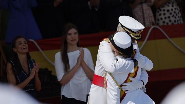El Rey impone la princesa Leonor la Gran Cruz del Mérito Naval