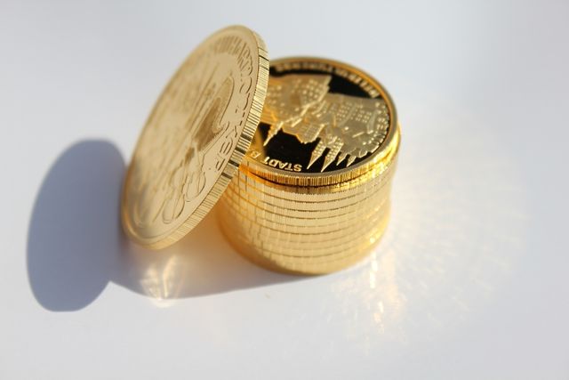 BNR lansează o monedă din aur dedicată romanului Craii de Curtea-Veche