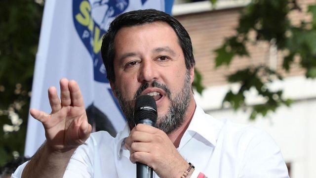 “Troppi attacchi, se dicono altri no cambia tutto”, annuncia Matteo Salvini