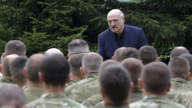 Lukasenka leváltotta a KGB és a nemzetbiztonsági tanács vezetőjét
