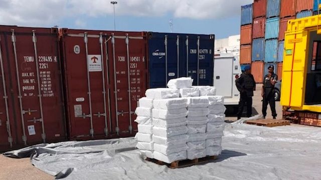 Peste 2 tone de cocaină din America Latină în Europa, printr-o companie din Moldova: 20 persoane arestate, 1,5 milioane euro confiscate