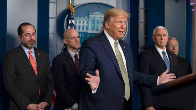Трамп подписал закон о стимулирующих экономику мерах на $2 трлн