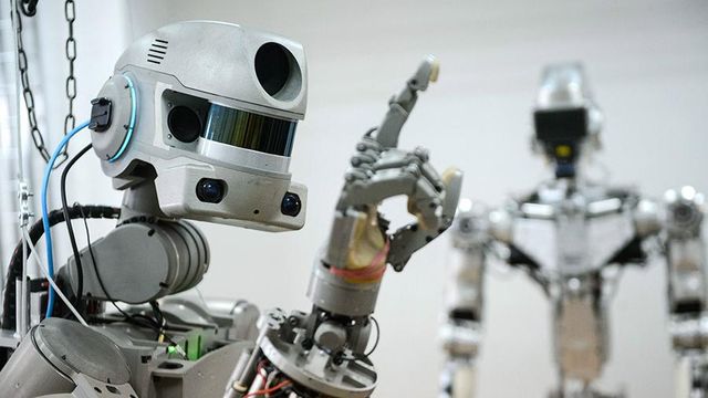 Робота Федора включили перед отправкой с МКС на Землю