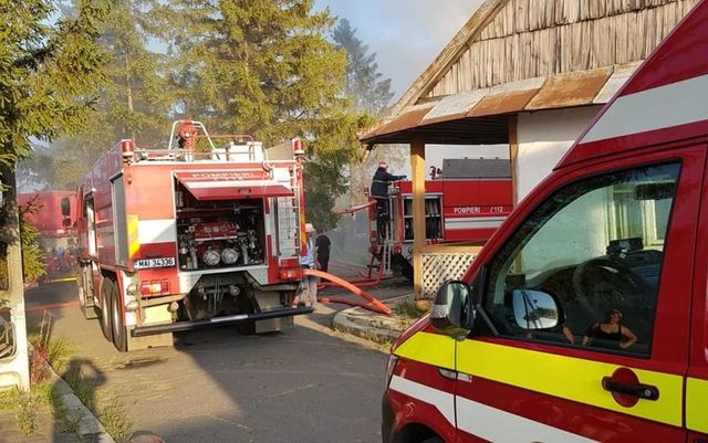 Incendiu puternic la mănăstirea Agafton din Botoșani