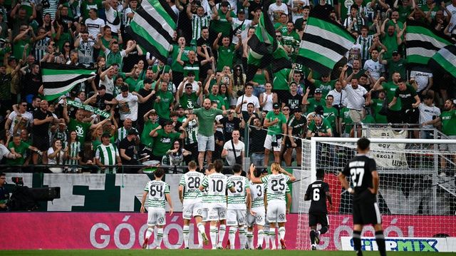 Az osztrák rendőrség megállította a ferencvárosi szurkolók különvonatát a határon