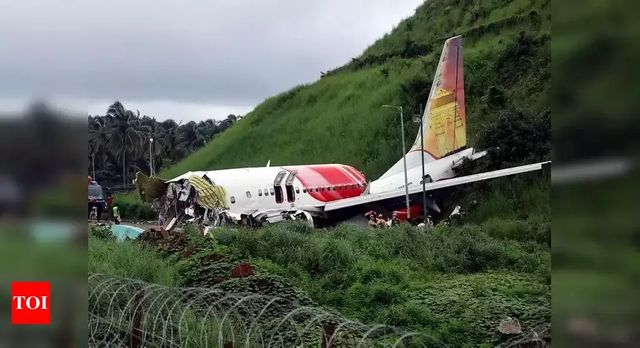 26 who helped passengers of crashed plane in Kozhikode contract Covid-19