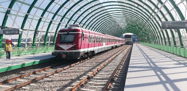 Ministrul Transporturilor anunță când va fi gata linia de cale ferată Gara de Nord - Otopeni