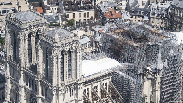 Macron otočil. Notre-Dame dostane původní podobu