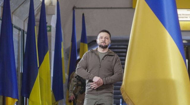 Zelensky, Ucraina sarà libera e bandiere torneranno a posto