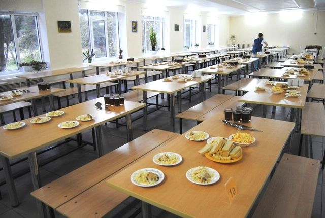 Ministerul Educației a cheltuit 57,9 milioane de lei pentru dotarea cantinelor școlare din Chișinău