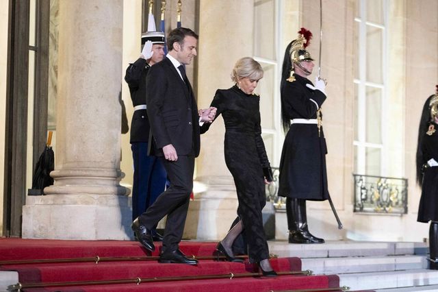 Macron denunță informațiile că soția sa ar fi transgender