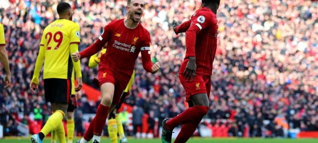 VIDEO Liverpool vs Watford 2-0 / Salah aduce a 16-a victorie în 17 etape pentru “cormorani”