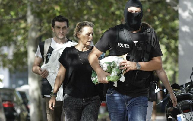 Miruna Pascu, mama șoferului drogat de la 2 Mai, a cerut să fie pusă în arest la domiciliu ca să abia grijă de fiul mai mic