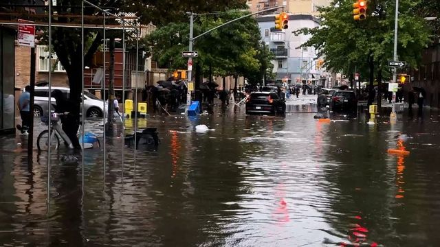 Bleskové záplavy proměnily New York v jezerní krajinu