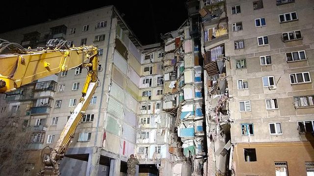 В Минстрое обосновали разделение дома в Магнитогорске на два здания