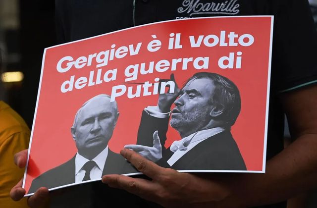 Mosca, 'contro Gergiev una persecuzione senza precedenti'
