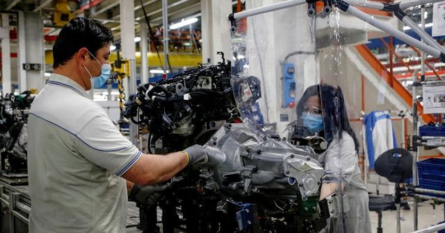 Istat, cala la produzione industriale a maggio, -0,7%