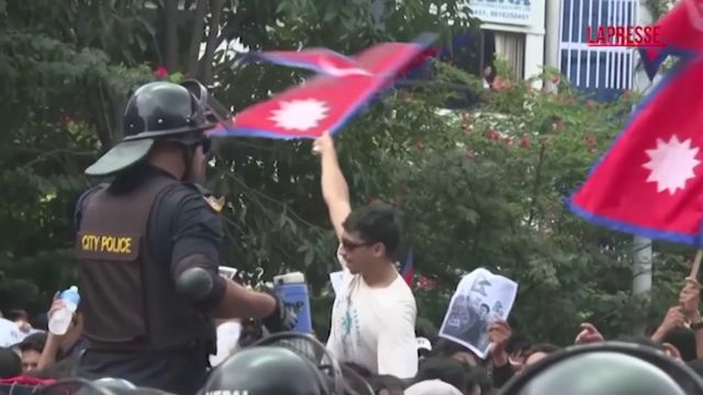 Nepal, proteste per il blocco dei social da parte del governo