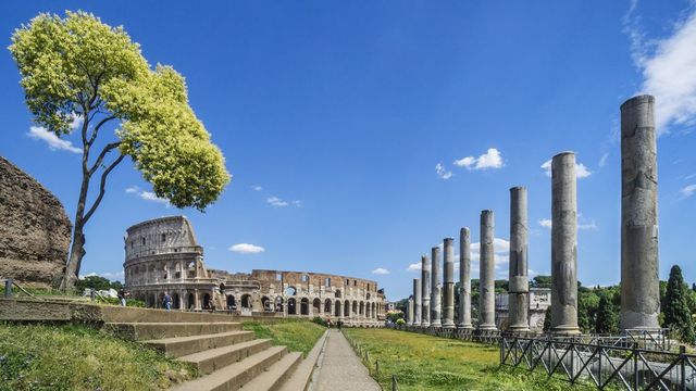 Egy római buszon szabták ki az első bírságot oltás nélküli utasra