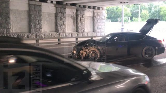 Внук экс-губернатора Ишаев попал в ДТП в центре Москвы