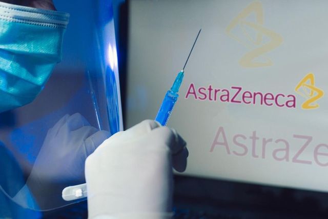 Franța recomandă un alt vaccin la rapel pentru cei care au primit AstraZeneca