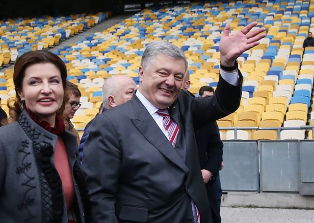 Савченко назвала смешным воскресное выступление Порошенко на стадионе