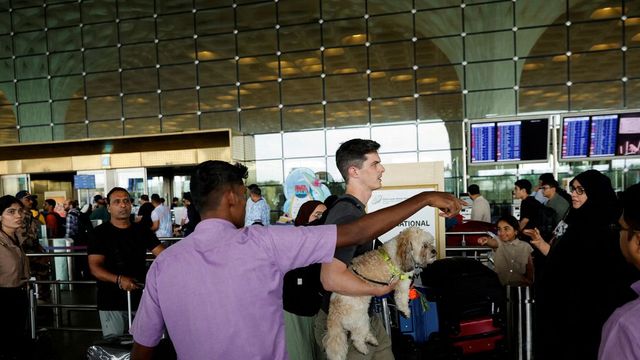 Mumbai Police Receive Hoax Bomb Threat To Blow Up Airport, Taj Hotel
