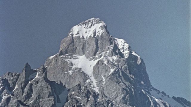 Поиски пропавших в горах Грузии молдавских альпинистов продолжаются