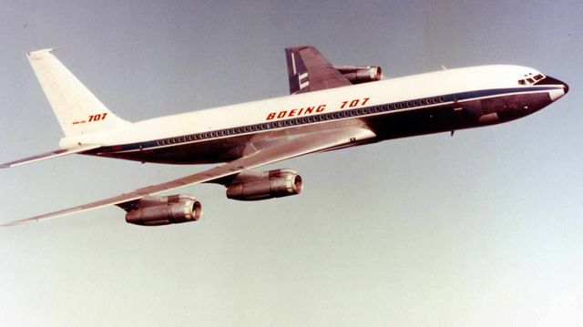 Avion Boeing 707 prăbușit în Iran