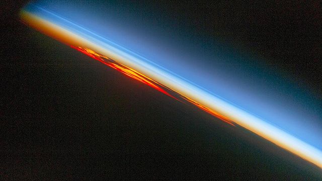 Российский спутник обнаружил неизвестное науке явление