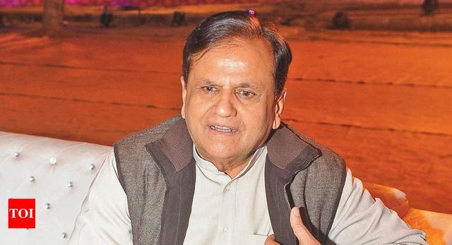 Govt did not pay HAL for delivered products, but paid Dassault: Ahmed Patel