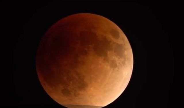 După eclipsa de lună, un alt fenomen astronomic spectaculos are loc pe cer