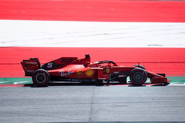 Pole position pentru Ferrari prin Charles Leclerc in Austria