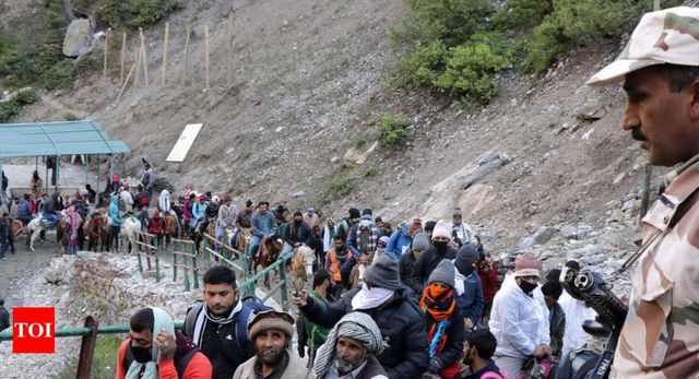 14th Batch Of 5,210 Pilgrims Leave Jammu For Amarnath