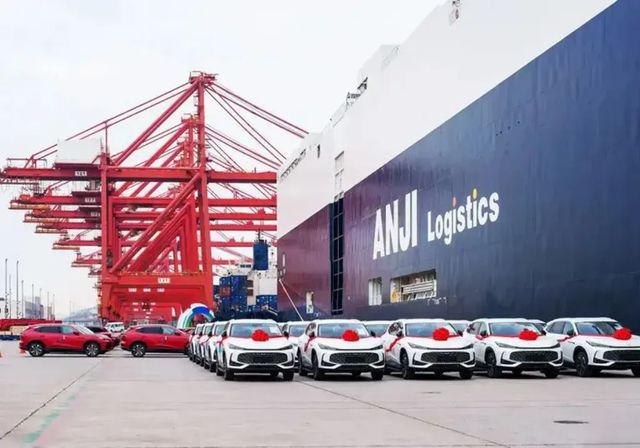 «Anji Ansheng»: el barco portavehículos más grande del mundo ya viaja de China a Europa