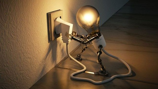 Energocom – Peste două treimi din energia electrică, procurată în aprilie, a fost din import