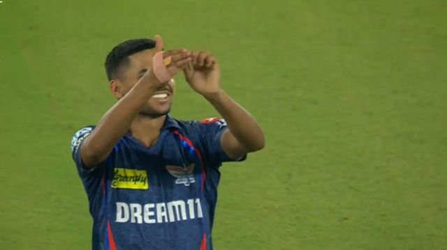 Watch: Aakash Singh goes full proxy for Digvesh Rathi, nails notebook celebration