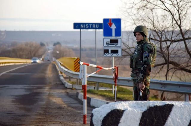 Rusia vrea să trimită 10.000 de soldați în Transnistria și să instaleze la Chișinău un guvern „prietenos”