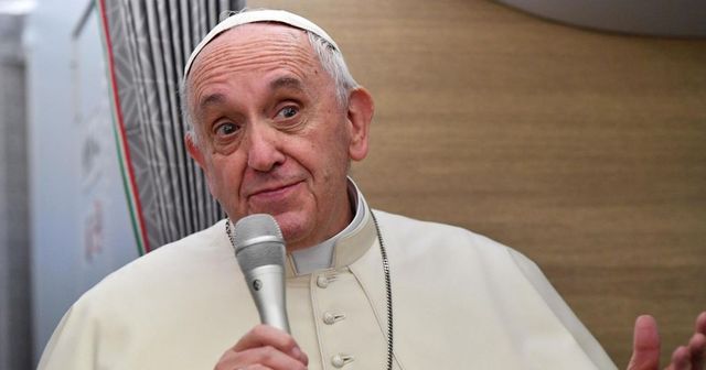 Oamenii sunt mai importanți decât economia, a declarat Papa Francisc