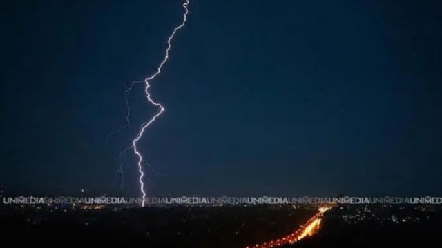 Cod galben de instabilitate atmosferică, emis de meteorologi
