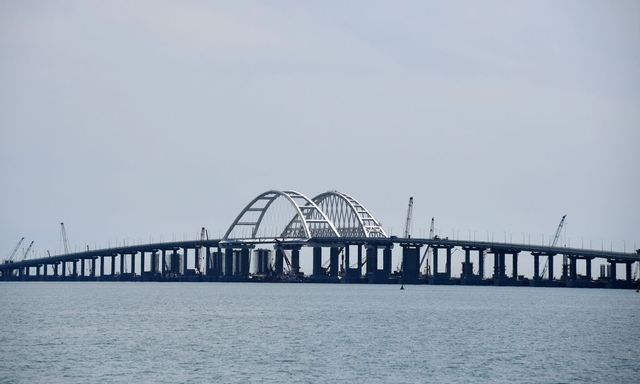 Vlagyimir Putyin felavatta a Krími híd vasúti részét